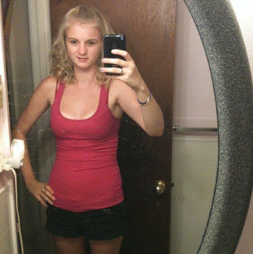 Amanda Ross Photo 45