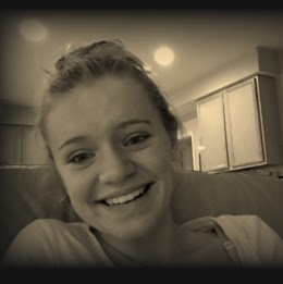 Elizabeth Tibbetts Photo 12