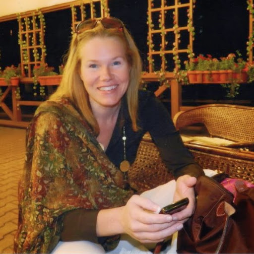 Elizabeth Hogan Photo 23