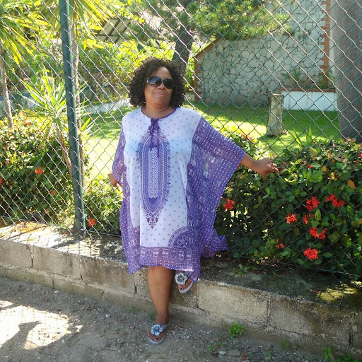 Andrea Louis Photo 9