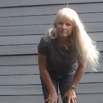 Lisa Sutton Photo 36