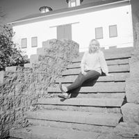 Elizabeth Kenney Photo 22