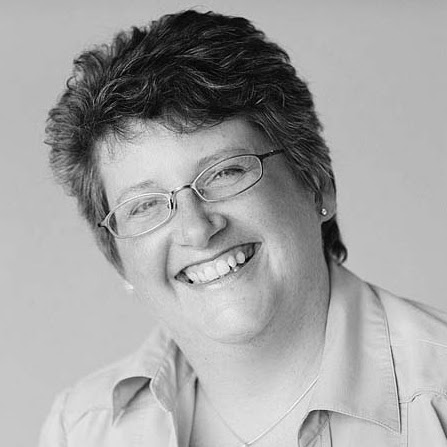 Catherine Simmons Photo 35