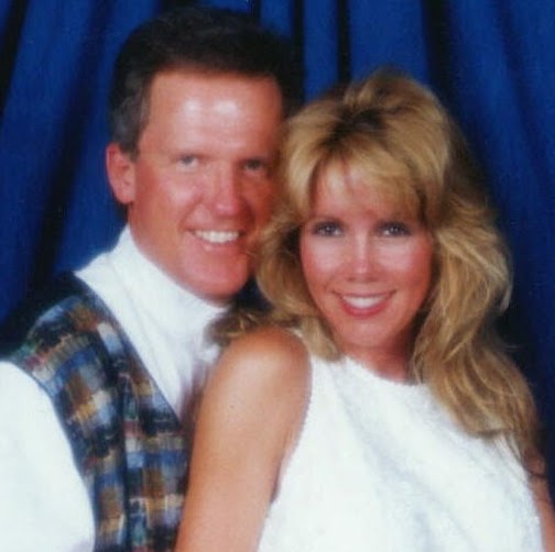 Lisa Dale Photo 36