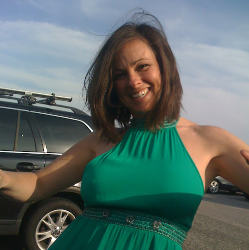 Elizabeth Abernathy Photo 31