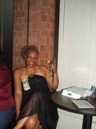 Robyn Douglas Photo 20