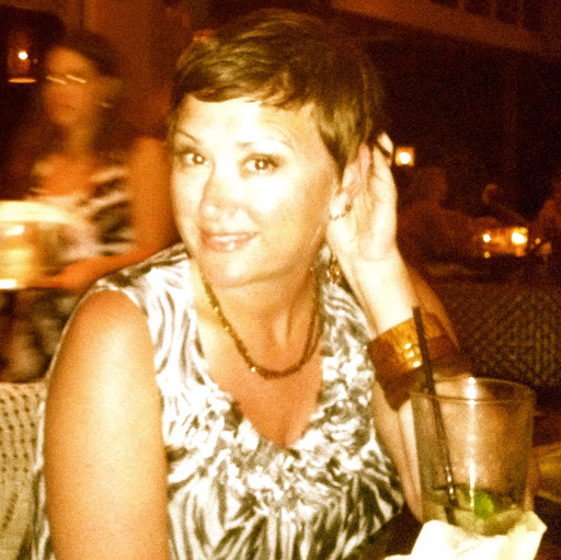 Johanna Thompson Photo 28