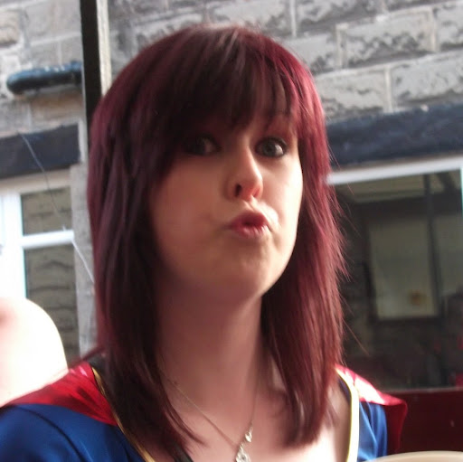 Amy Rhodes Photo 9