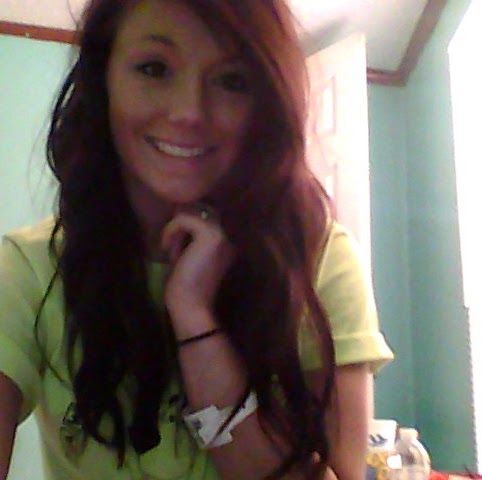 Alyssa Collins Photo 9