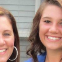 Melissa Crowe Photo 19