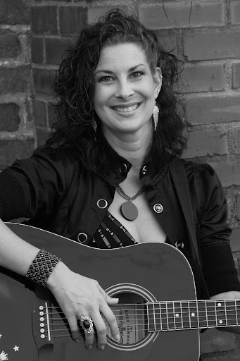 Amy Huffman Photo 28