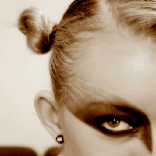April Murray Photo 39