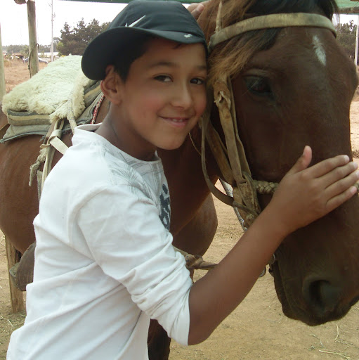 Elias Roman Photo 10