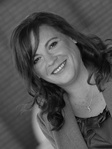 Julie Moore Photo 4