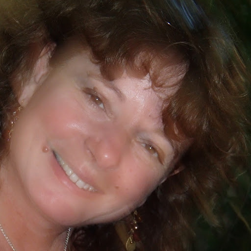 Suzanne Lawrence Photo 27