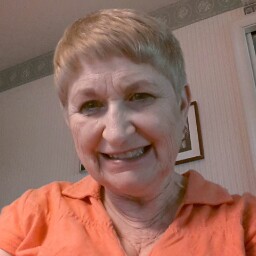 Sandra Schwartz Photo 14