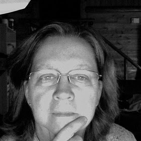Lori Mills Photo 28