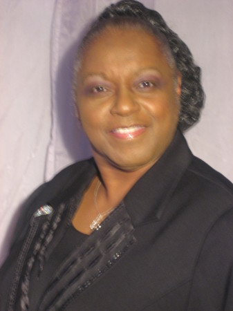Andrea Robinson Photo 25