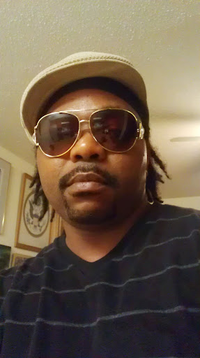 Darius Robinson Photo 11
