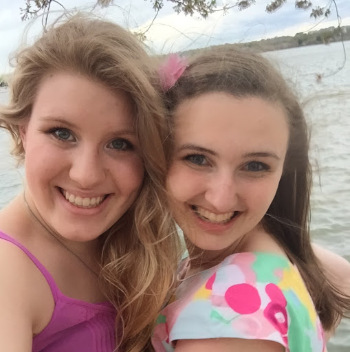 Hannah Gerdes Photo 3