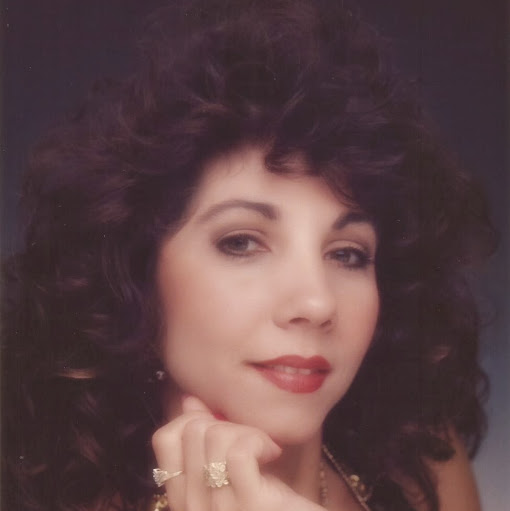 Christine Thomas Photo 12