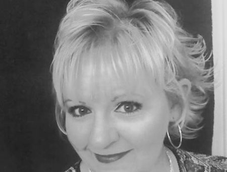 Linda Simmons Photo 19