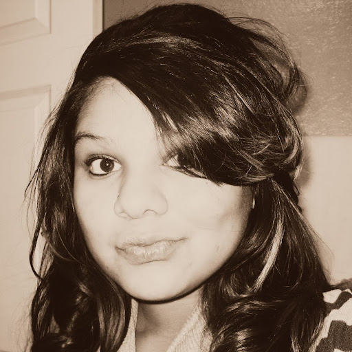 Yolanda Ortiz Photo 20