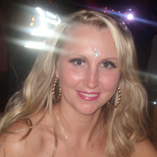 Naomi Richardson Photo 17
