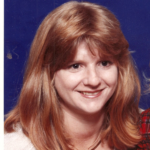 Connie Hardy Photo 34