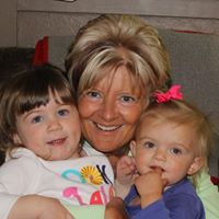 Julie Beck Photo 21