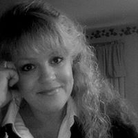Sue Allman Photo 17