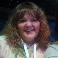 Staci Hansen Photo 11