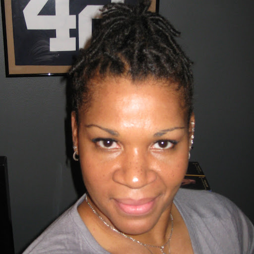 Allison Nichols Photo 35