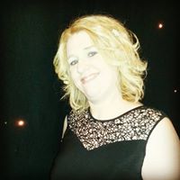 Louise Clarke Photo 45