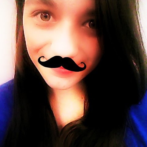 Alice Bueno Photo 3