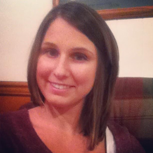 Emily Metzger Photo 30