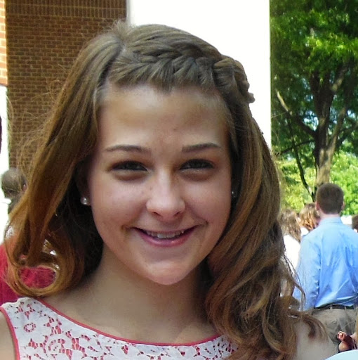 Caroline Grimm Photo 12