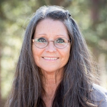 Laura Miner Photo 28