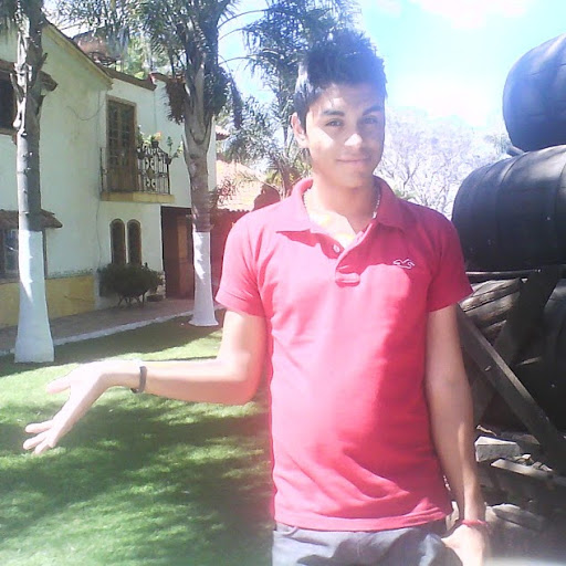 Efrain Benitez Photo 13