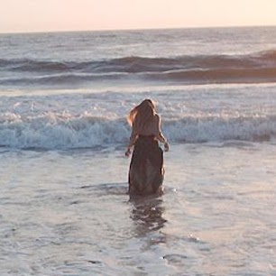 Cassandra Frye Photo 14