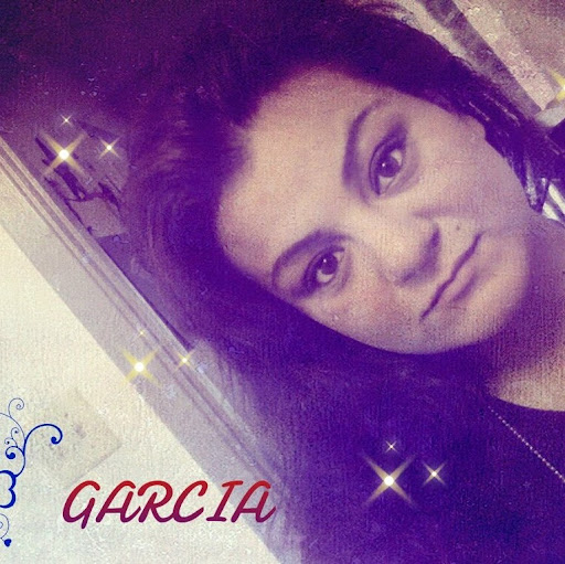 Maxine Garcia Photo 27