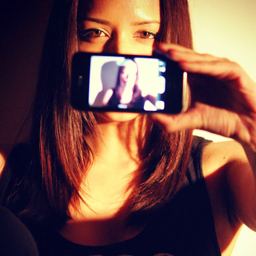 Sandra Bond Photo 9