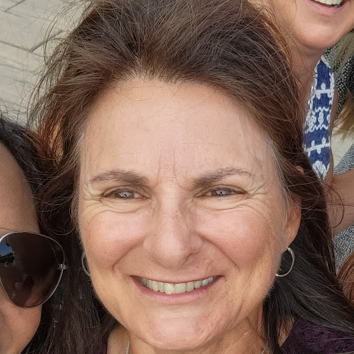 Linda Knutson Photo 29