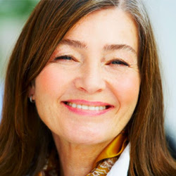 Jennifer Stark Photo 36