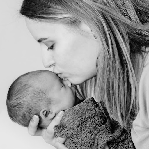 Andrea Davidson Photo 42