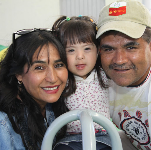 Josefina Diaz Photo 23