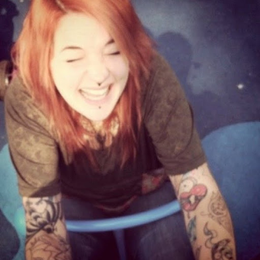 Laura Aldridge Photo 29