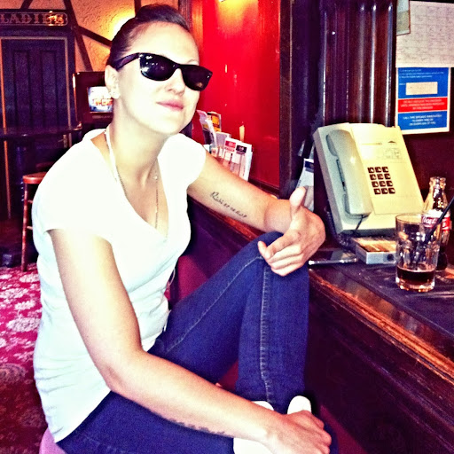 Victoria Quick Photo 9