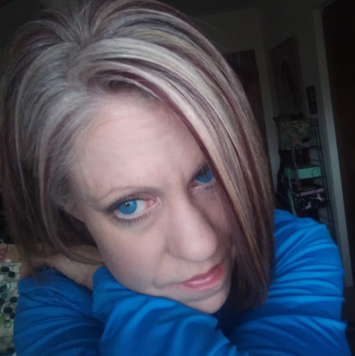 Angie Evans Photo 28