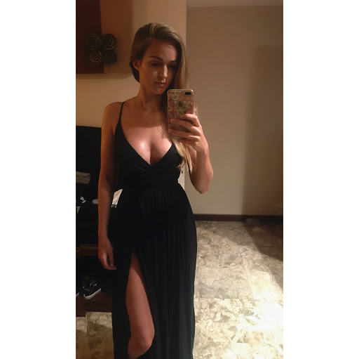 Rebecca Flanagan Photo 20